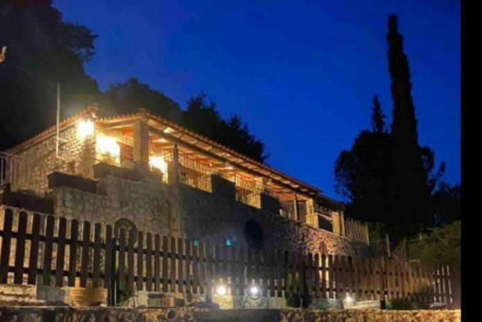 Petra Thea Villa Karítaina Dış mekan fotoğraf